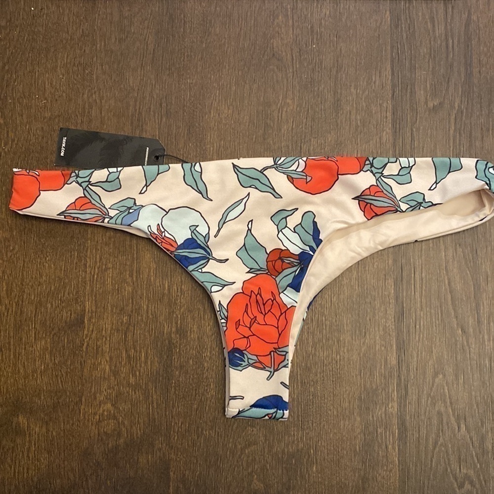 Tavik ALI mini swim bottom emma floral tapioca SIZE L NWT - Picture 2 of 6